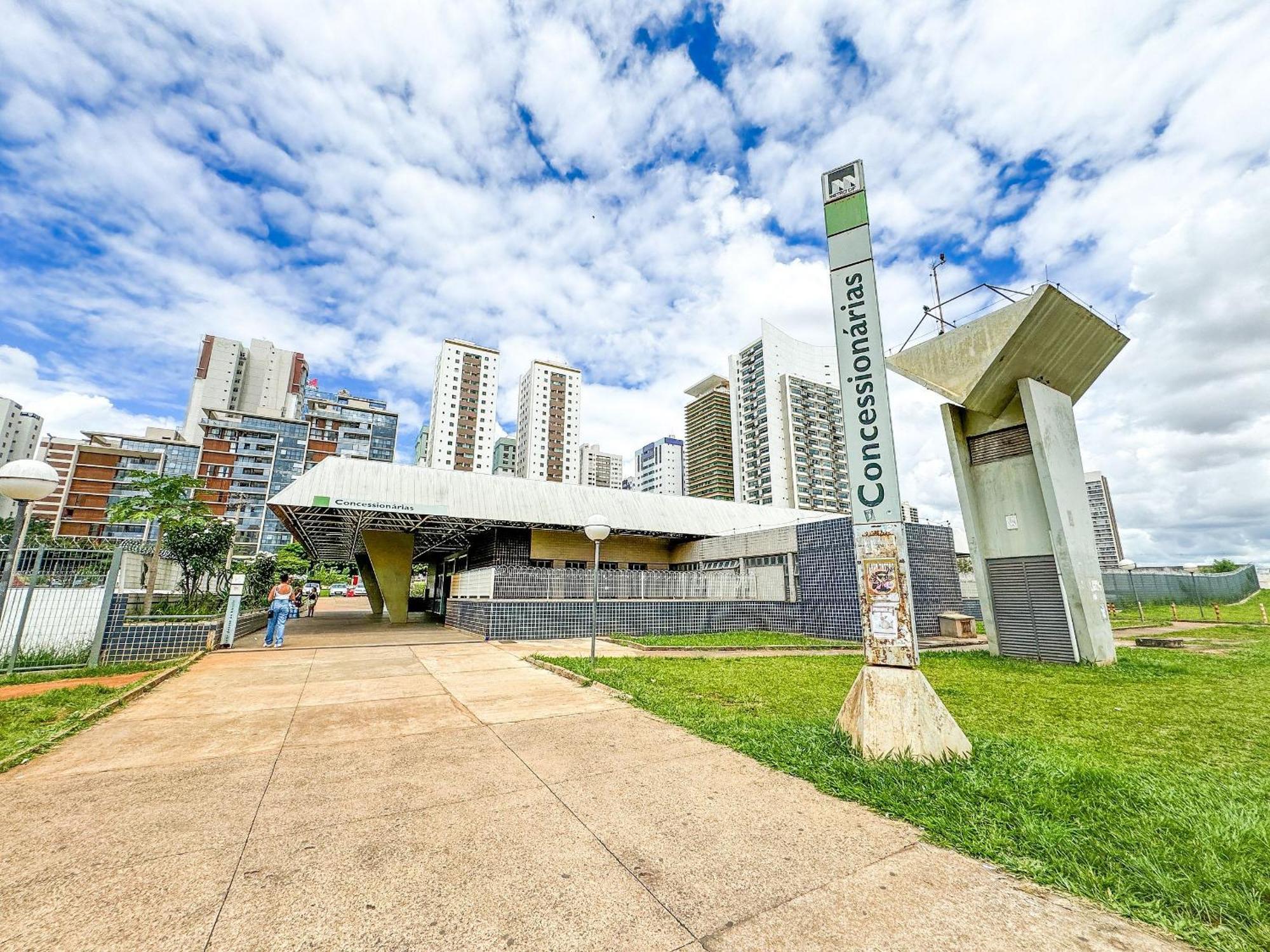 Apto 1 Com Piscina, Metro Apartment
